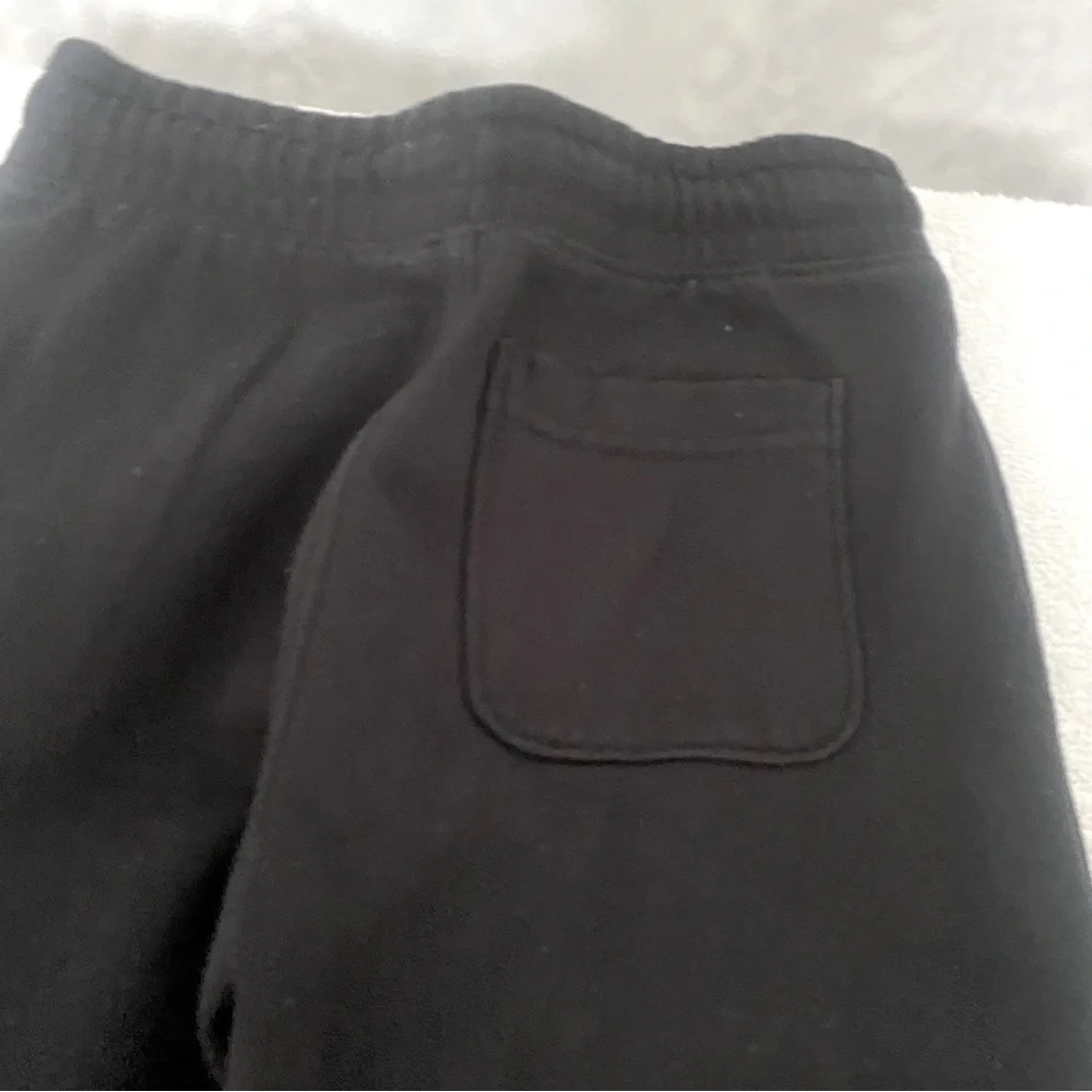 Old Navy Kids Pullover Hoodie and Joggers with Pockets and Drawstring Black S6/7